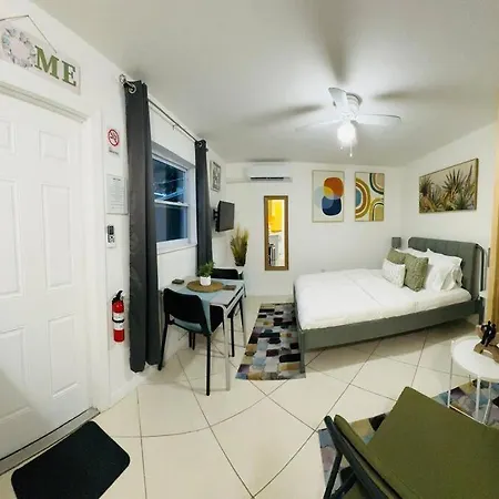 Studio With Terrace Near Hard Rock-Patio